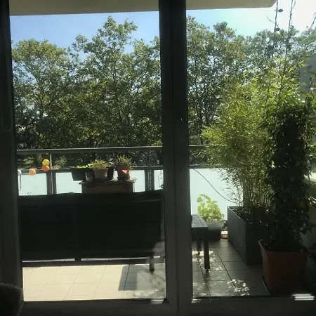 A - Une Chambre Dans Un Meuble Et Equipe - Clinique De La Sauvegarde - Location Courte Duree 아파트 리옹
